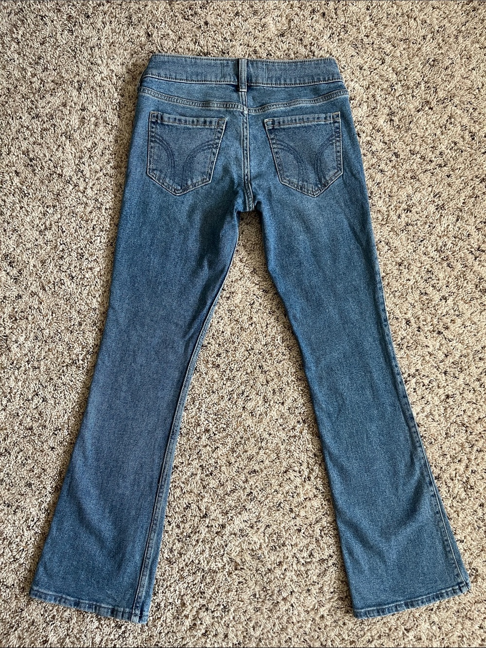 Hollister Low-Rise Bootcut Jeans Medium Blue Wash Size 0 Regular - Picture 6 of 8